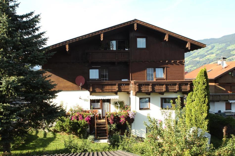 Ferienwohnung Koessler Christian Fügen Exterior foto